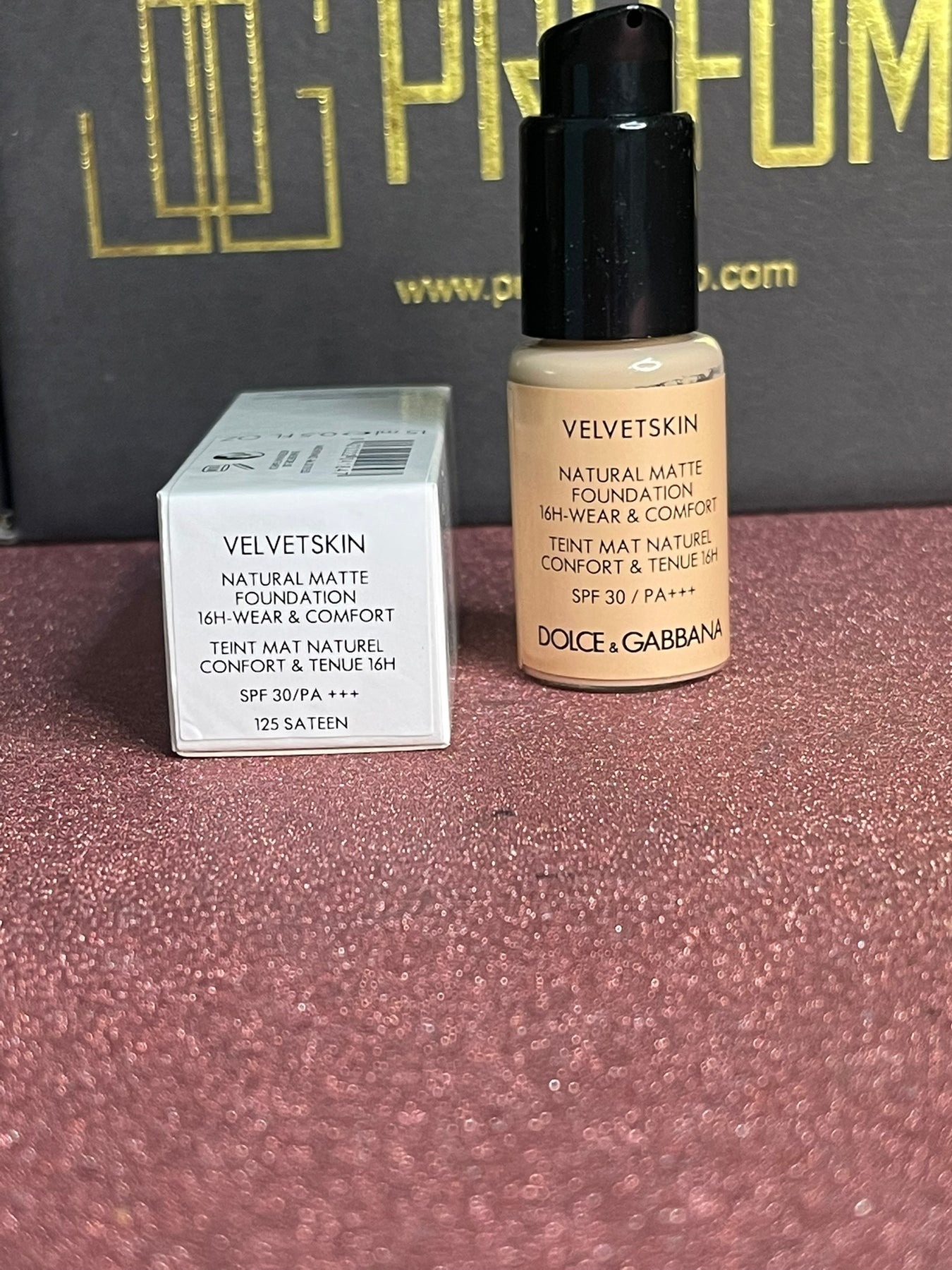 seph3909 كريم أساس دولتشي إي غابانا الجديد المخملي للبشرة، 15 مل - الصورة 1